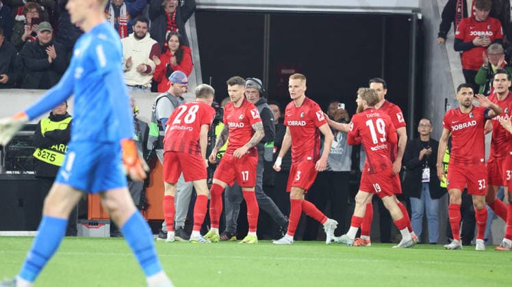 07.05.2026, xrekx, Fussball UEFA Europa League, SC Freiburg - Sporting Braga v.l. Torjubel nach dem Tor zum celebrating the goal celebrate 1:0 durch Lukas Kübler Kuebler (SC Freiburg) (DFL DFB REGULATIONS PROHIBIT ANY USE OF PHOTOGRAPHS as IMAGE SEQUENCES and or QUASI-VIDEO) Freiburg