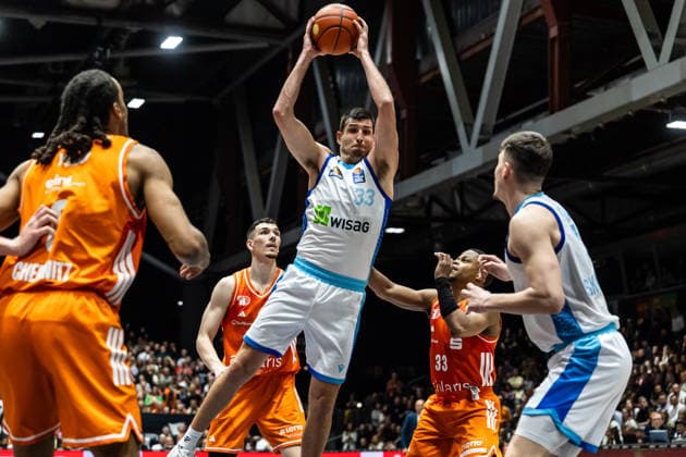 GER, easy-Credit Basketball-Bundesliga, Niners Chemnitz - Frankfurt Skyliners. 07.05.2026, Messe, Chemnitz, GER, easy-Credit Basketball-Bundesliga, Niners Chemnitz - Frankfurt Skyliners. Ryan Hawkins (Frankfurt Skyliners 33) Foto Alexander Trienitz Chemnitz Messe Sachsen Deutschland