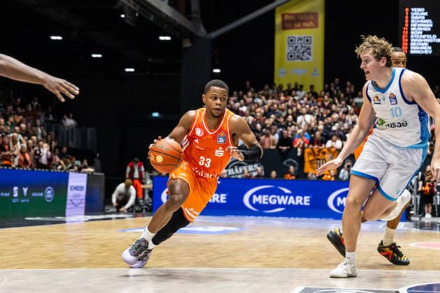GER, easy-Credit Basketball-Bundesliga, Niners Chemnitz - Frankfurt Skyliners. 07.05.2026, Messe, Chemnitz, GER, easy-Credit Basketball-Bundesliga, Niners Chemnitz - Frankfurt Skyliners. Eric Washington (Niners Chemnitz, 33) Foto Alexander Trienitz Chemnitz Messe Sachsen Deutschland