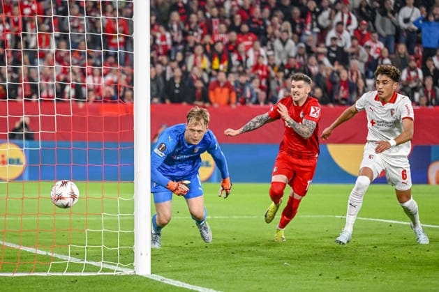 Lukas Kübler (SC Freiburg) scores his team s first goal during the UEFA Europa League 2025 26 Semi-Final Second Leg match between Club Freiburg and SC Braga at Stadion am Wolfswinkel on May 7, 2026 in Freiburg im Breisgau, Germany. (Photo by Harry Langer DeFodi Images) -