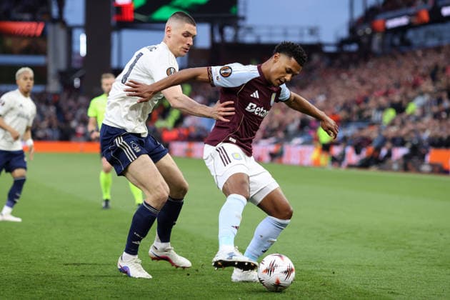 Aston Villa v Nottingham Forest 07 May 2026, Aston - UEFA EUROPA League - Semi Final - Second Leg - Aston Villa v Nottingham Forest - Nikola Milenkovic of Nottingham Forest holds Ollie Watkins of Aston Villa - Photo: Charlotte Wilson Offside. Aston UK Copyright: xCharlottexWilsonx xOffsidexOffside