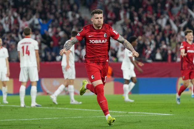 Lukas Kübler Lukas Kuebler (SC Freiburg, 17) Torjubel, Emotionen, Torschuss, Abschluss, Torerfolg, Tor, Treffer , Deutschland, Fussball, UEFA Europa League, Halbfinale, Rückspiel, 2025 2026, SC Freiburg vs. SC Braga, 07.05.2026, Europa-Park Stadion, Freiburg Freiburg Europa-Park Stadion Baden-Württemberg Deutschland Copyright: xArnexAmbergx
