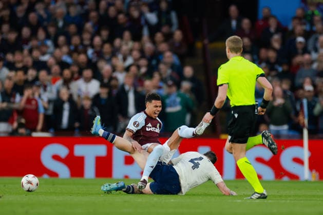Europa League 2025 26 Semi Final 2nd Leg Aston Villa vs Nottingham Forest Villa Park 07.05.2026 Morgan Rogers of Aston Villa fouled by Morato of Nottingham Forest Europa League 2025 26 Semi Final 2nd Leg Aston Villa vs Nottingham Forest Villa Park 07.05.2026 Photograph By Marc Aspland The Times  Copyright: xMarcxAsplandx NINTCHDBPICT001078965624