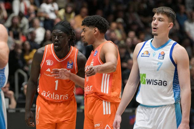 easyCredit Basketball Bundesliga, 33. Spieltag, Niners Chemnitz -Frankfurt Skyliners 07.05.2026 ab 18.30 Uhr Chemnitz, Chemnitz Arena Im Foto: Aher Uguak(1), Kostja Mushidi(11) easyCredit Basketball Bundesliga, 33. Spieltag, Niners Chemnitz - Frankfurt Skyliners Chemnitz Sachsen Deutschland