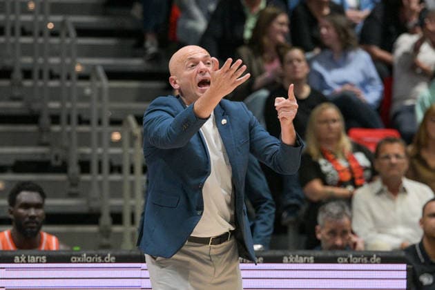 easyCredit Basketball Bundesliga, 33. Spieltag, Niners Chemnitz -Frankfurt Skyliners 07.05.2026 ab 18.30 Uhr Chemnitz, Chemnitz Arena Im Foto: Head Coach Rodrigo Pastore easyCredit Basketball Bundesliga, 33. Spieltag, Niners Chemnitz - Frankfurt Skyliners Chemnitz Sachsen Deutschland