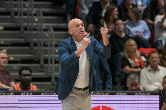 easyCredit Basketball Bundesliga, 33. Spieltag, Niners Chemnitz -Frankfurt Skyliners 07.05.2026 ab 18.30 Uhr Chemnitz, Chemnitz Arena Im Foto: Head Coach Rodrigo Pastore easyCredit Basketball Bundesliga, 33. Spieltag, Niners Chemnitz - Frankfurt Skyliners Chemnitz Sachsen Deutschland