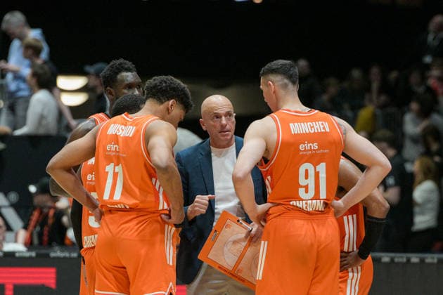 easyCredit Basketball Bundesliga, 33. Spieltag, Niners Chemnitz -Frankfurt Skyliners 07.05.2026 ab 18.30 Uhr Chemnitz, Chemnitz Arena Im Foto: Head Coach Rodrigo Pastore, Niners Chemnitz easyCredit Basketball Bundesliga, 33. Spieltag, Niners Chemnitz - Frankfurt Skyliners Chemnitz Sachsen Deutschland