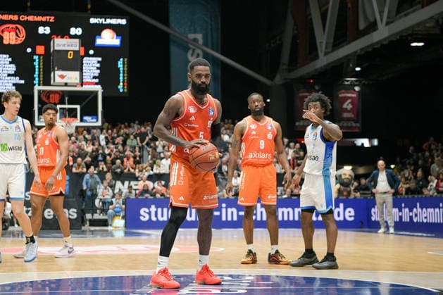 easyCredit Basketball Bundesliga, 33. Spieltag, Niners Chemnitz -Frankfurt Skyliners 07.05.2026 ab 18.30 Uhr Chemnitz, Chemnitz Arena Im Foto: Cory Davis(5) easyCredit Basketball Bundesliga, 33. Spieltag, Niners Chemnitz - Frankfurt Skyliners Chemnitz Sachsen Deutschland