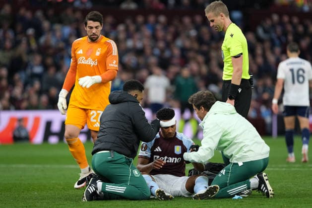 BIRMINGHAM, ENGLAND - MAY 07 : Ollie Watkins of Aston Villa down injured during the UEFA Europa League Semi Final second leg football match between Aston Villa and Nottingham Forest at Villa Park on May 07, 2026 in Birmingham, England. Copyright: xPaulxBonserx xSportsxPressxPhotox Sportspressphoto_SPR142512