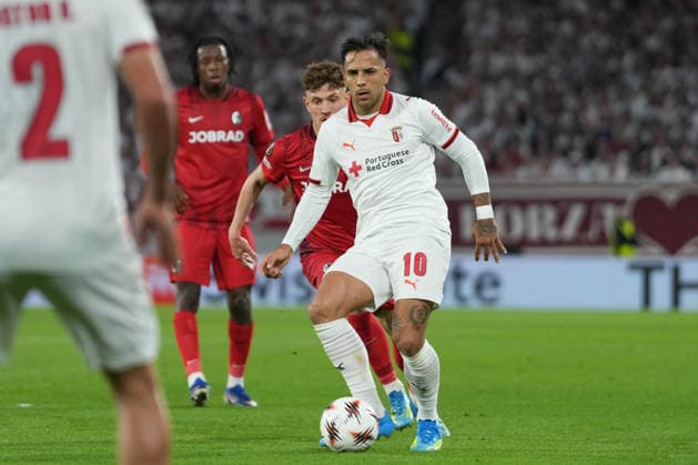 Rodrigo Zalazar (SC Braga, 10) am Ball , Deutschland, Fussball, UEFA Europa League, Halbfinale, Rückspiel, 2025 2026, SC Freiburg vs. SC Braga, 07.05.2026, Europa-Park Stadion, Freiburg Freiburg Europa-Park Stadion Baden-Württemberg Deutschland Copyright: xArnexAmbergx