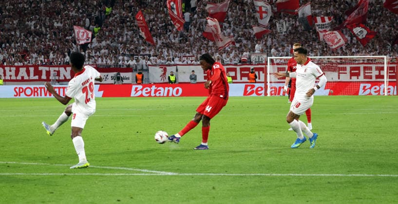 07.05.26 SC Freiburg - SC Braga Deutschland, Freiburg, 07.05.2026, Fussball, Europa League, Saison 2025 2026, Halbfinale, SC Freiburg - SC Braga: Johan Manzambi (SC Freiburg); Tor 2:0 Manzambi. *** 07 05 26 SC Freiburg SC Braga Germany, Freiburg, 07 05 2026, Football, Europa League, Season 2025 2026, Semi-final, SC Freiburg SC Braga Johan Manzambi SC Freiburg Goal 2 0 Manzambi