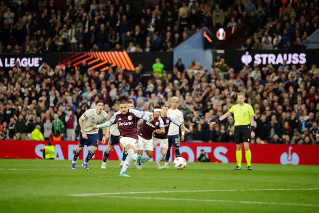 Europa League 2025 26 Semi Final 2nd Leg Aston Villa vs Nottingham Forest Villa Park 07.05.2026 Emi Buendía of Aston Villa scores from the spot 2-0 Europa League 2025 26 Semi Final 2nd Leg Aston Villa vs Nottingham Forest Villa Park 07.05.2026 Photograph By Marc Aspland The Times  Copyright: xMarcxAsplandx NINTCHDBPICT001078972301