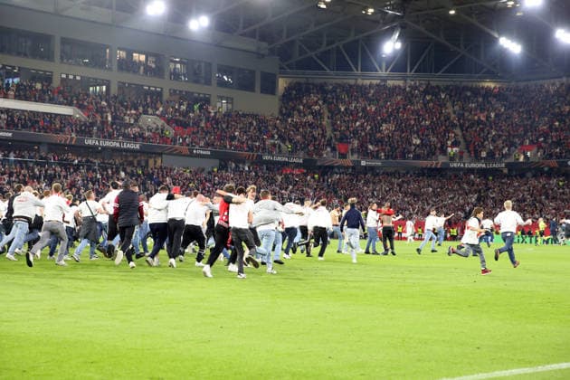 07.05.2026, xrekx, Fussball UEFA Europa League, SC Freiburg - Sporting Braga v.l. Platzsturm Freiburg Fans ,Stimmung, Schals, Ultras, Zuschauer, Besucher, Choreo, Choreografie, atmosphere, scarves, spectators, visitors (DFL DFB REGULATIONS PROHIBIT ANY USE OF PHOTOGRAPHS as IMAGE SEQUENCES and or QUASI-VIDEO) Freiburg
