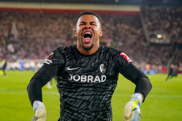 Deutschland: Fussball Europa League 2025 - 2026, Halbfinale - SC Freiburg vs Sporting Braga - Europa Park Stadion (Freiburg): Noah Atubolu (SC Freiburg, 01) Freude, Emotionen, Jubel, Mimik, Gesichtsausdruck, Emotion, Geste, Gestik, Emotion, Finale, Sieg Copyright: xJOERANxSTEINSIEKx