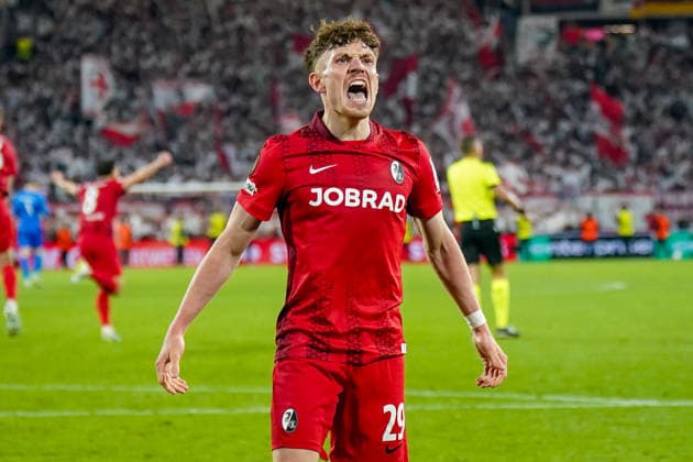 Deutschland: Fussball Europa League 2025 - 2026, Halbfinale - SC Freiburg vs Sporting Braga - Europa Park Stadion (Freiburg): Philipp Treu (SC Freiburg, 29) Freude, Emotionen, Jubel, Mimik, Gesichtsausdruck, Emotion, Geste, Gestik, Emotion, Finale, Sieg Copyright: xJOERANxSTEINSIEKx