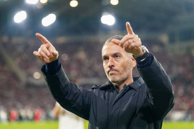 Deutschland: Fussball Europa League 2025 - 2026, Halbfinale - SC Freiburg vs Sporting Braga - Europa Park Stadion (Freiburg): Carlos Vicens (Trainer, SC Braga) Trauer, Enttäuschung Copyright: xJOERANxSTEINSIEKx