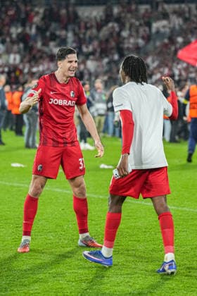 UEFA Europa League: SC Freiburg vs Sporting Braga, 07.04.2026 Igor MatanoviÄ‡ (SC Freiburg, 31) und Johan Manzambi (SC Freiburg, 44) am feiern UEFA Europa League: SC Freiburg vs Sporting Braga, Europa-Park-Stadion, 07.04.2026 Copyright: xBEAUTIFULxSPORTS Boscox
