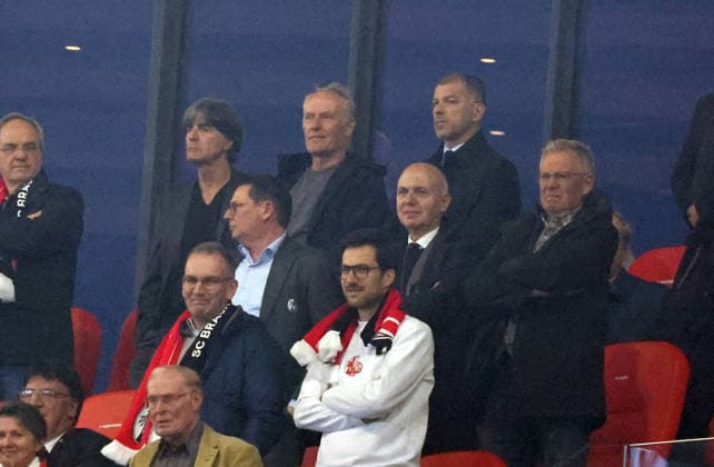 07.05.26 SC Freiburg - SC Braga Deutschland, Freiburg, 07.05.2026, Fussball, Europa League, Saison 2025 2026, Halbfinale, SC Freiburg - SC Braga: v.l. Joachim Löw, Christian Streich, Bernd Neuendorf.