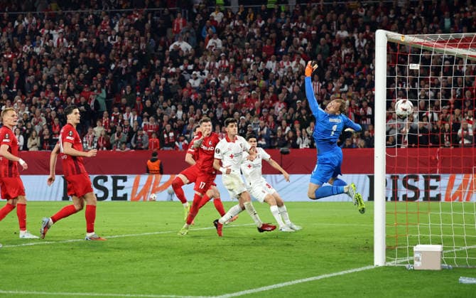 07.05.26 SC Freiburg - SC Braga Deutschland, Freiburg, 07.05.2026, Fussball, Europa League, Saison 2025 2026, Halbfinale, SC Freiburg - SC Braga: Lukas Kübler (SC Freiburg); Tor 3:0 Kübler.