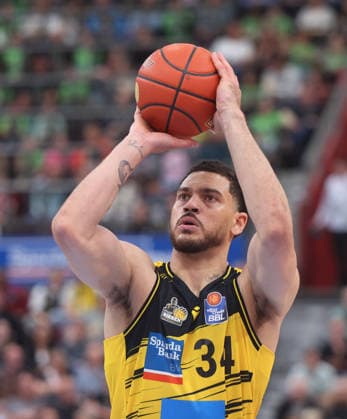Ludwigsburg , easyCredit Basketball Bundesliga MHP Riesen Ludwigsburg vs. Bayern München , Gavin Schilling ( Riesen )