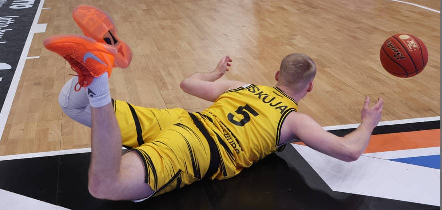 Ludwigsburg , easyCredit Basketball Bundesliga MHP Riesen Ludwigsburg vs. Bayern München , Toms Skuja ( Riesen )