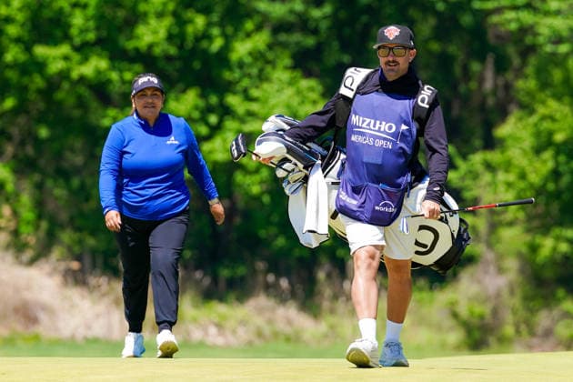 May 7, 2026, West Caldwell, New Jersey, USA: Lizette Salas (USA)(L) and her caddie approach the 17th green during round 1 of the 2026 Mizuho Americas Open at Mountain Ridge Country Club. West Caldwell USA - ZUMAw109 20260507_fap_w109_032 Copyright: xDebbyxWongx