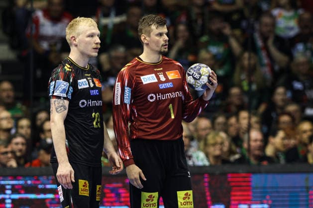Torwart Sergey Hernandez Ferrer (SC Magdeburg,1) und Magnus Saugstrup (SC Magdeburg,23) - Viertelfinale Handball Machineseeker Champions League Saison 2025-2026 SC Magdeburg vs. SC Pick Szeged in der GETEC Arena in Magdeburg - Aktion,Handball,Deutschland,07.05.2026