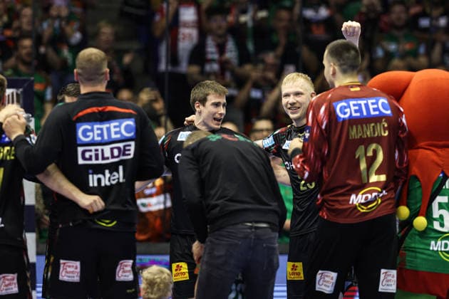 Magnus Saugstrup (SC Magdeburg,23) und Manuel Zehnder (SC Magdeburg,8) - Viertelfinale Handball Machineseeker Champions League Saison 2025-2026 SC Magdeburg vs. SC Pick Szeged in der GETEC Arena in Magdeburg - Aktion,Handball,Deutschland,07.05.2026