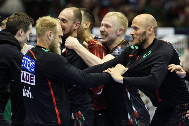v.l. Matthias Musche (SC Magdeburg,6), Magnus Saugstrup (SC Magdeburg,23), Tim Hornke (SC Magdeburg,17) - Viertelfinale Handball Machineseeker Champions League Saison 2025-2026 SC Magdeburg vs. SC Pick Szeged in der GETEC Arena in Magdeburg - Aktion,Handball,Deutschland,07.05.2026