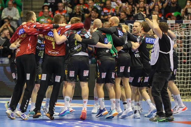 07.05.2026, xgox, Handball - EHF Champions League - 1 4 Finale SC Magdeburg - Pick Szeged v.l. Magdeburg Jubel ueber den Sieg, Jubel nach Spielende Magdeburg