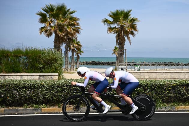 UCI Para Cycling Road World Cup: Round 3 Picture by Olly Hassell SWpix.com - 08 05 2026 - Cycling - UCI Para Cycling Road World Cup: Round 3 - Pescara, Abruzzo, Italy - Women B Individual Time Trial (ITT) Sophie Unwin piloted by Jenny Holl (Great Britain) Copyright: x xSWpix.comx(t axPhotographyxHubxLtd)xOllyxHassell SWpix.comx SWP-3030-13906