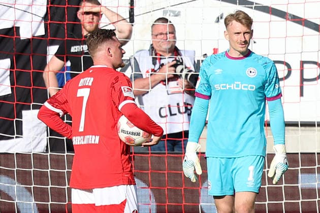 08.05.2026, xrekx, Fussball 2.Bundesliga, 1.FC Kaiserslautern - Arminia Bielefeld v.l. Elfmeter zum 1:0 durch Marlon Ritter (1.FC Kaiserslautern) Jonas Kersken (Arminia Bielefeld) (DFL DFB REGULATIONS PROHIBIT ANY USE OF PHOTOGRAPHS as IMAGE SEQUENCES and or QUASI-VIDEO) Kaiserslautern