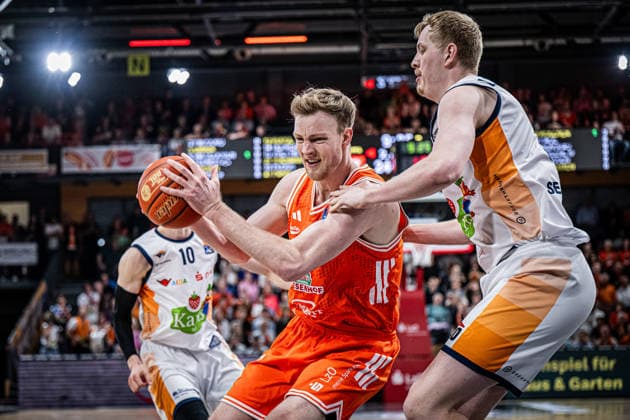 1. Basketball Bundesliga, easyCredit BBL, Saison 2025 2026, Herren, Hauptrunde, 33. Spieltag, 08.05.2026, RASTA Vechta - Rostock Seawolves Lars Thiemann ( 21 - RASTA Vechta) in Aktion Vechta RASTA Dome Niedersachsen Deutschland