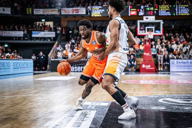 1. Basketball Bundesliga, easyCredit BBL, Saison 2025 2026, Herren, Hauptrunde, 33. Spieltag, 08.05.2026, RASTA Vechta - Rostock Seawolves TJ Bamba ( 5 - RASTA Vechta) in Aktion Vechta RASTA Dome Niedersachsen Deutschland