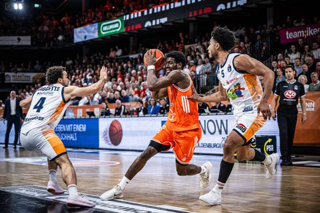 1. Basketball Bundesliga, easyCredit BBL, Saison 2025 2026, Herren, Hauptrunde, 33. Spieltag, 08.05.2026, RASTA Vechta - Rostock Seawolves TJ Bamba ( 5 - RASTA Vechta) in Aktion Vechta RASTA Dome Niedersachsen Deutschland