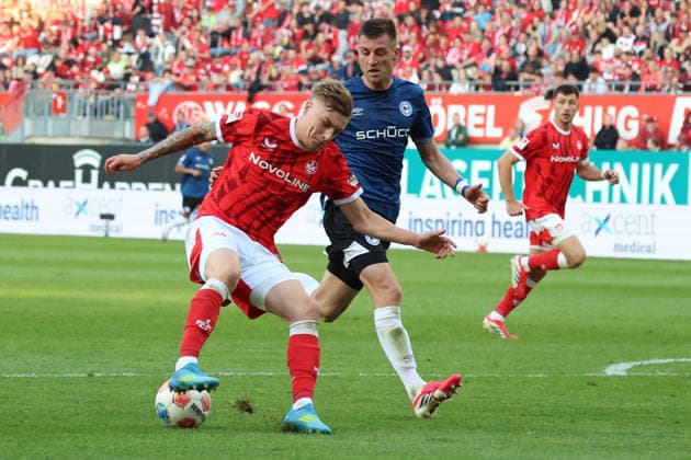 08.05.2026, xrekx, Fussball 2.Bundesliga, 1.FC Kaiserslautern - Arminia Bielefeld v.l. Norman Bassette (1.FC Kaiserslautern) Robin Knoche (Arminia Bielefeld) Zweikampf, Aktion, action, battle for the ball (DFL DFB REGULATIONS PROHIBIT ANY USE OF PHOTOGRAPHS as IMAGE SEQUENCES and or QUASI-VIDEO) Kaiserslautern