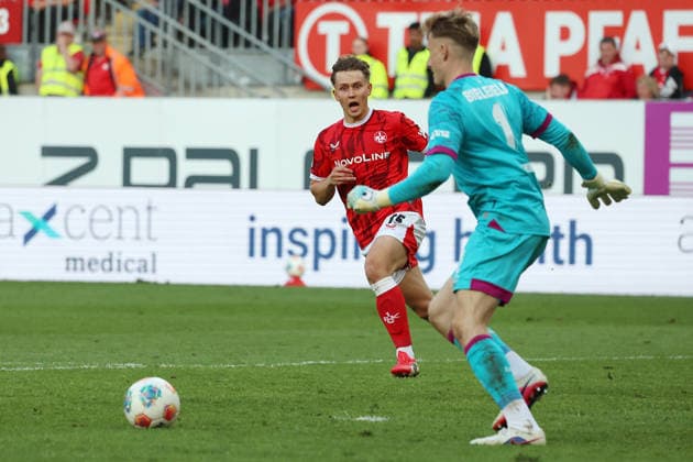 08.05.2026, xrekx, Fussball 2.Bundesliga, 1.FC Kaiserslautern - Arminia Bielefeld v.l. Naatan Skyttä Skyttae (1.FC Kaiserslautern) Jonas Kersken (Arminia Bielefeld) (DFL DFB REGULATIONS PROHIBIT ANY USE OF PHOTOGRAPHS as IMAGE SEQUENCES and or QUASI-VIDEO) Kaiserslautern
