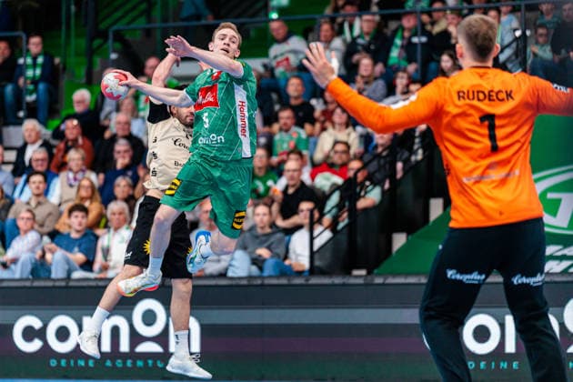 v.l. Eloy Morante Maldonado (Bergischer HC, 33), Florian Kranzmann (GWD Minden, 05), Christopher Rudeck (Bergischer HC, 01) GER, GWD Minden vs. Bergischer HC, Handball, 1. Bundesliga, 31. Spieltag, Spielzeit 2025 2026, 08.05.2026 GER, GWD Minden vs. Bergischer HC, Handball, 1. Bundesliga, 31. Spieltag, Spielzeit 2025 2026, 08.05.2026 Minden Copyright: xEibner-Pressefoto JanxRollingerx EP_JSK