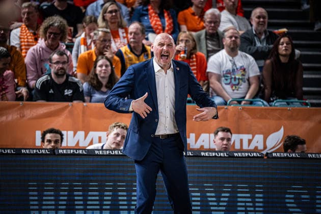 1. Basketball Bundesliga, easyCredit BBL, Saison 2025 2026, Herren, Hauptrunde, 33. Spieltag, 08.05.2026, RASTA Vechta - Rostock Seawolves Przemyslaw Frasunkiewicz (Head Coach - Rostock Seawolves) während der Partie Vechta RASTA Dome Niedersachsen Deutschland