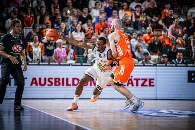 1. Basketball Bundesliga, easyCredit BBL, Saison 2025 2026, Herren, Hauptrunde, 33. Spieltag, 08.05.2026, RASTA Vechta - Rostock Seawolves Phillip Greene ( 16 - Rostock Seawolves) in Aktion Vechta RASTA Dome Niedersachsen Deutschland