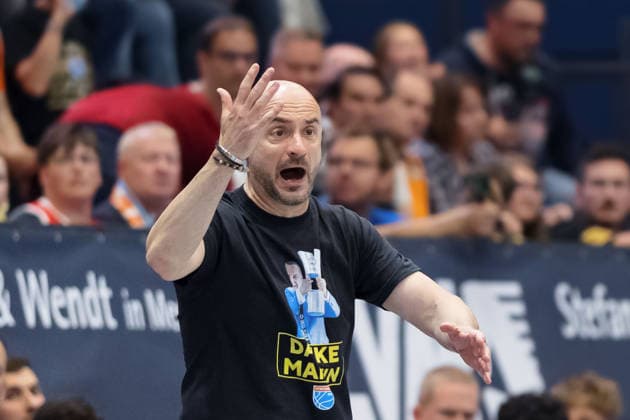 Milenko Bogicevic (MBC, Head Coach), Syntainics MBC vs. BMA365 Bamberg Baskets, Basketball, 1. Bundesliga, Maenner, 33. Spieltag, Saison 2025 26, 08.05.2026. Weißenfels Stadthalle Sachsen-Anhalt Deutschland