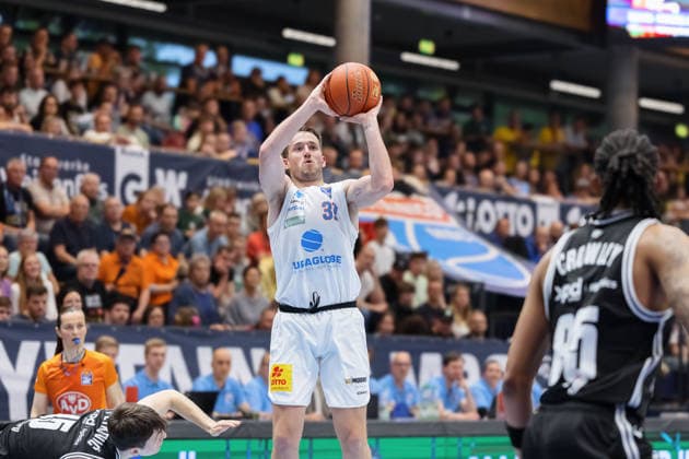 Spencer Reaves (MBC, 31), Syntainics MBC vs. BMA365 Bamberg Baskets, Basketball, 1. Bundesliga, Maenner, 33. Spieltag, Saison 2025 26, 08.05.2026. Weißenfels Stadthalle Sachsen-Anhalt Deutschland