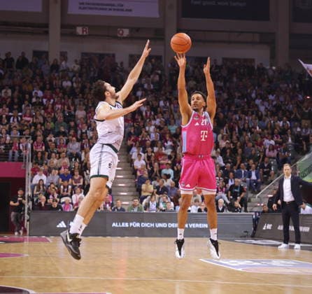 Joel Aminu Telekom Baskets Bonn vs. VET-CONCEPT Gladiators Trier 33. Speiltag - Saison 2025 26