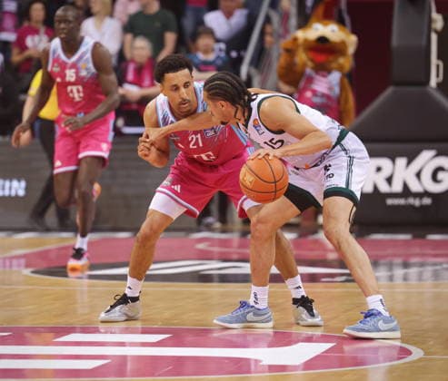 Joel Aminu Telekom Baskets Bonn vs. VET-CONCEPT Gladiators Trier 33. Speiltag - Saison 2025 26