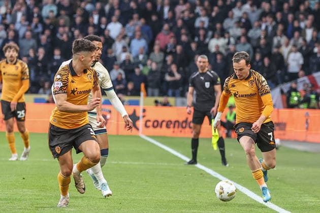 Hull City v Millwall Sky Bet Championship Liam Millar of Hull City in action during the Sky Bet Championship Play-Off Semi-Final First Leg match at the MKM Stadium, Hull 08 05 2026 UK Newspapers OUT Copyright: xDavidxGreavesx FIL-23400-0017
