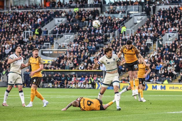 Sky Bet Championship Play-Offs Semi-Final first leg Hull City v Millwall John Egan of Hull City heads clear during theSky Bet Championship Play-Offs Semi-Final first leg Hull City v Millwall at MKM Stadium, Hull, United Kingdom on 08 May 2026 (Photo by Alfie Cosgrove News Images) Hull MKM Stadium East Riding of Yorkshire United Kingdom Copyright: xAlfiexCosgrove NewsxImagesx