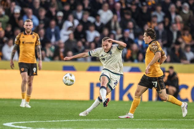 Sky Bet Championship Play-Offs Semi-Final first leg Hull City v Millwall Casper de Norre of Millwall kicks the ball up field during theSky Bet Championship Play-Offs Semi-Final first leg Hull City v Millwall at MKM Stadium, Hull, United Kingdom on 08 May 2026 (Photo by Alfie Cosgrove News Images) Hull MKM Stadium East Riding of Yorkshire United Kingdom Copyright: xAlfiexCosgrove NewsxImagesx