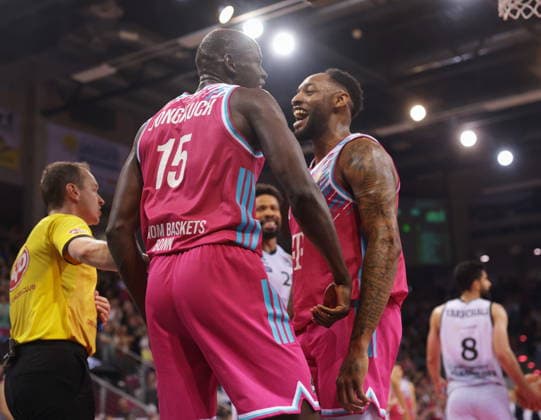 Kur Jongkuch, Jeff Garrett Telekom Baskets Bonn vs. VET-CONCEPT Gladiators Trier 33. Speiltag - Saison 2025 26
