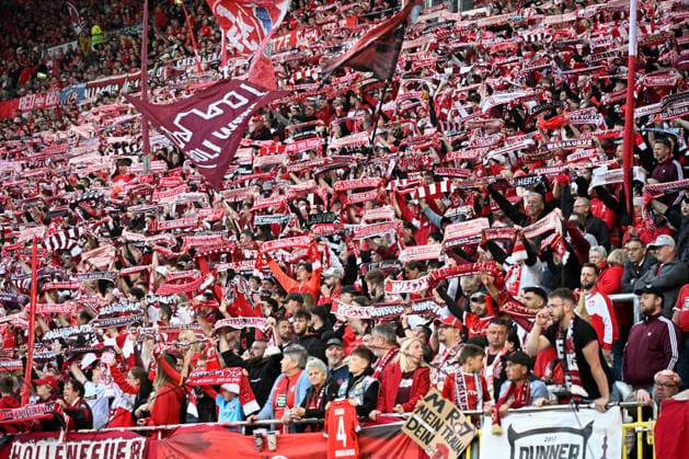 Fussball - 2. Bundesliga - Saison 2025 26 1. FC Kaiserslautern 08.05.2026 Fritz-Walter-Stadion 1. FC Kaiserslautern (fck) - Arminia Bielefeld (bi) 2:0 Die Westkurve 1. FC Kaiserslautern