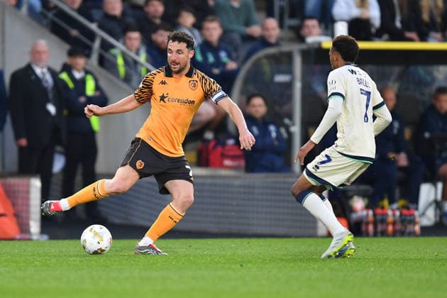 Hull City v Millwall, EFL Sky Bet Championship, Play Off First Leg Hull City defender Lewis Coyle (2) and Millwall FC forward Thierno Ballo (7) during the EFL Sky Bet Championship play off first leg match between Hull City and Millwall at the MKM Stadium, Kingston upon Hull, UK on 8 May 2026. Kingston upon Hull MKM Stadium East Riding of Yorkshire UK Editorial use only DataCo restrictions apply See www.football-dataco.com , Copyright: xIanxLyallx PSI-24218-0044